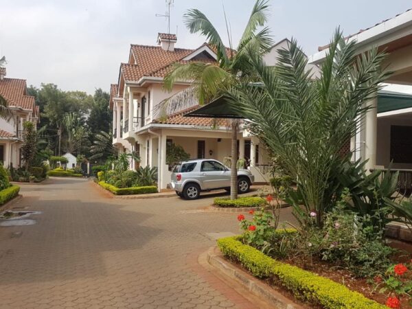 4 Bedroom Townhouse