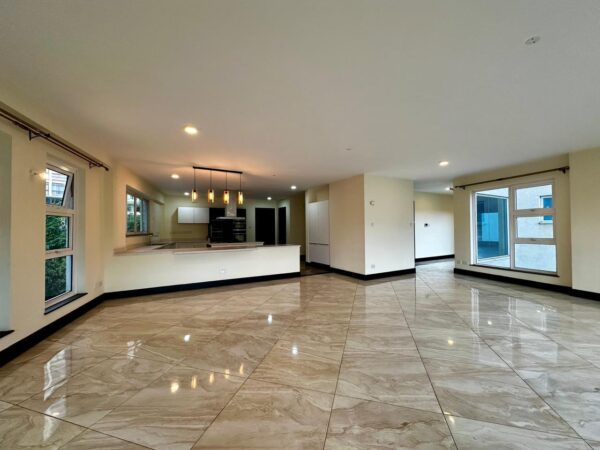 Riverside Crest ΓÇö Waterfront Executive Penthouses
